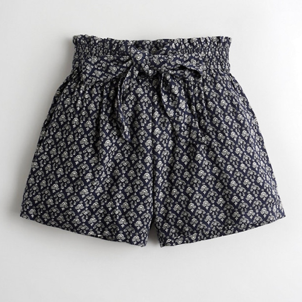 NWT - Hollister HR Woven Short